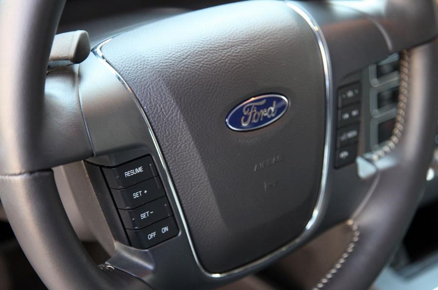  Ford Flex Titanium 2011 года  (фото 22 из 61)